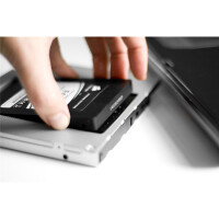 DIGITUS SSD/HDD Einbaurahmen für den CD/DVD/Blu-ray Laufwerksschacht, SATA auf SATA III, 12,7 mm Bauhöhe