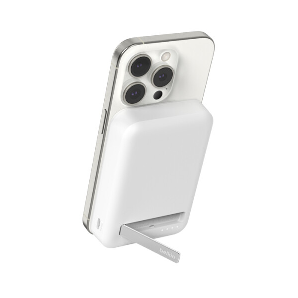 Belkin BoostCharge Pro, Kabelloses Aufladen, 15 W, Weiß