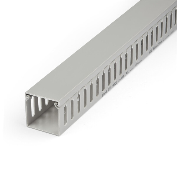 StarTech.com 2m Verdrahtungskanal 50x50mm - Kabelkanal mit 8mm Schlitze - PVC-Netzwerkkabelabdeckung - bis zu 80 Kabel - UL geprüft, Kabelrinne, Polyvinylchlorid (PVC), Grau