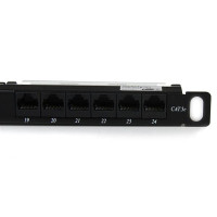 StarTech.com 24 Port 0,5 HE Cat5e Patch Panel - RJ45 Ethernet Rackmount Cat 5e 110 Patch Panel, RJ-45, Cat5e, Schwarz, Rackeinbau, 0.5U, 482 mm