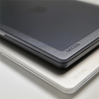 Incase Edge Hartschalenhülle mit Makrolon® für ein MacBook Air von 13 Zoll (ca. 33 cm) (M2/M3, 2022–2024), Hartschalenkoffer, 33 cm (13")